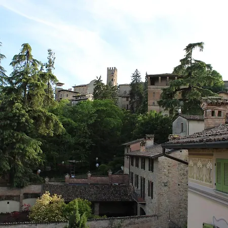 Cora Stradivari アパートホテル