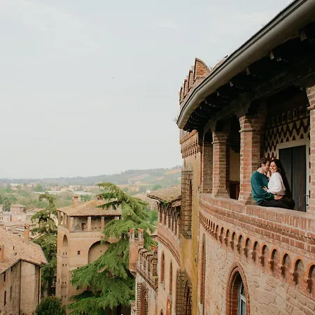 Cora Stradivari Apart Otel