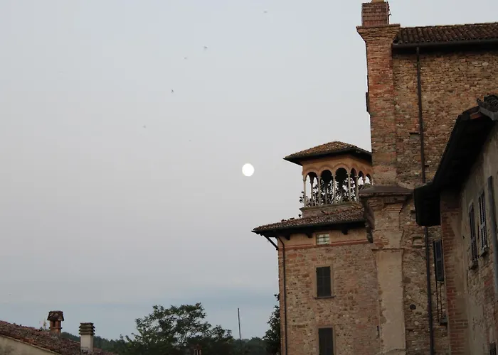 Cora Stradivari Apart-hotel 3*